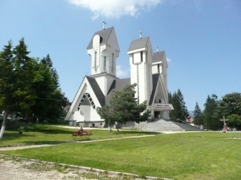 Imagini pentru predeal Restaurant Vârful cu Dor